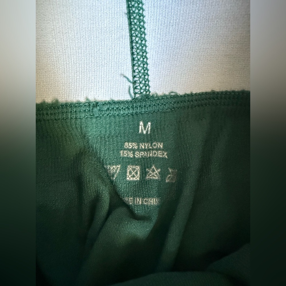 NVGTN Emerald Green Sport Seamless Leggings Size Medium - Picture 6 of 10